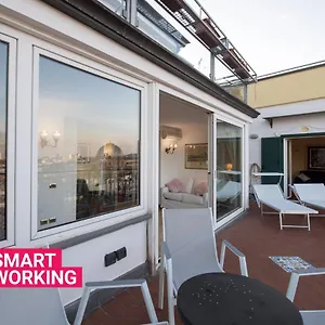 santa-chiara-penthouse.hotels-amalfi.com/