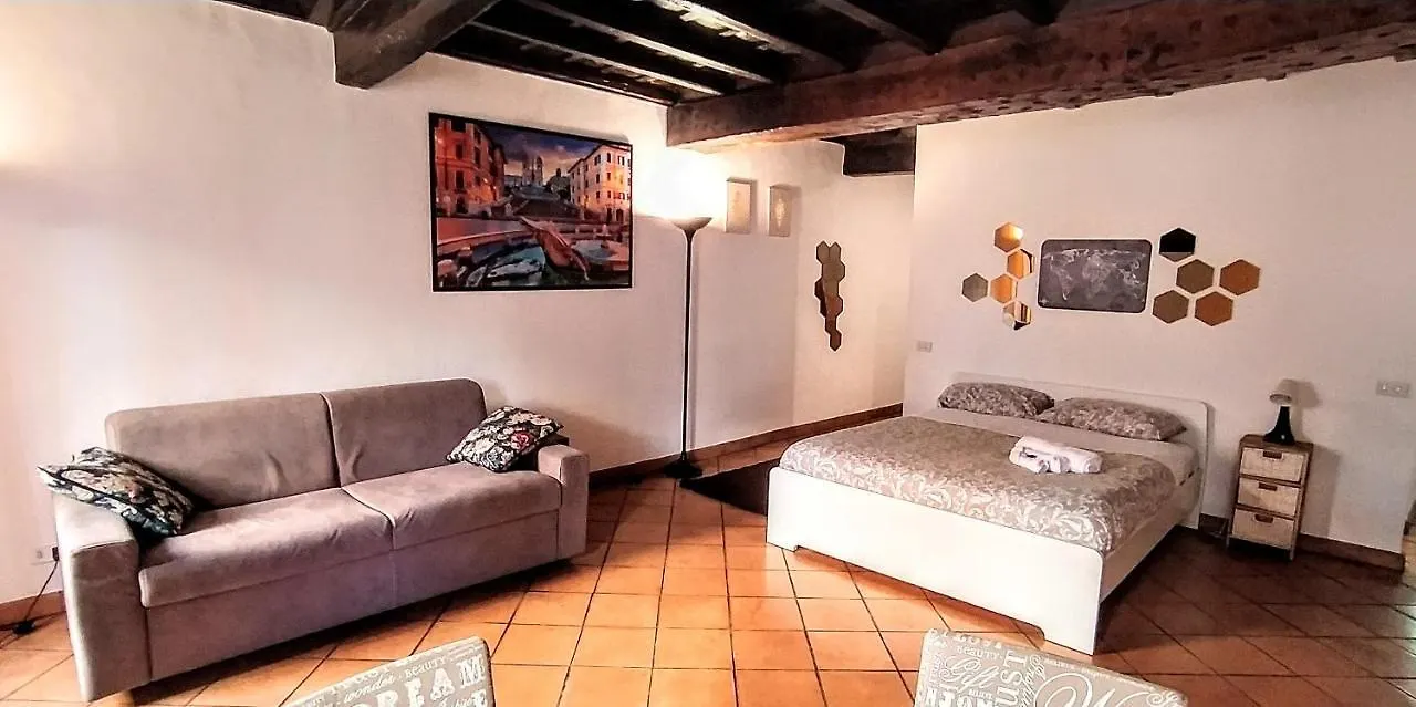 Sweet Home Panisperna Roma 0*,  Italia